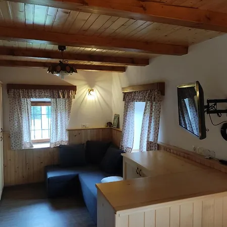 Apartament Apartma Hodnik Uskovnica